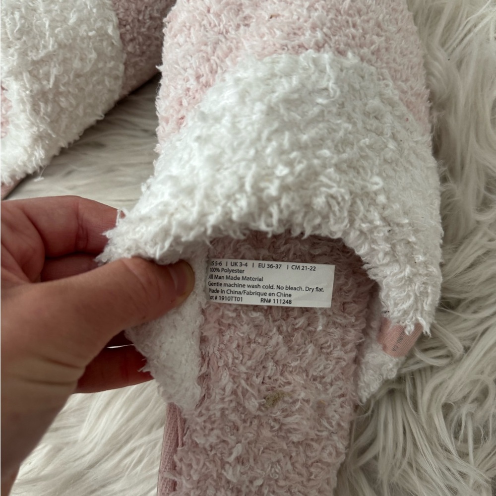 Barefoot Dreams CozyChic® Women's Malibu Slipper Pink & White - Picture 6 of 6